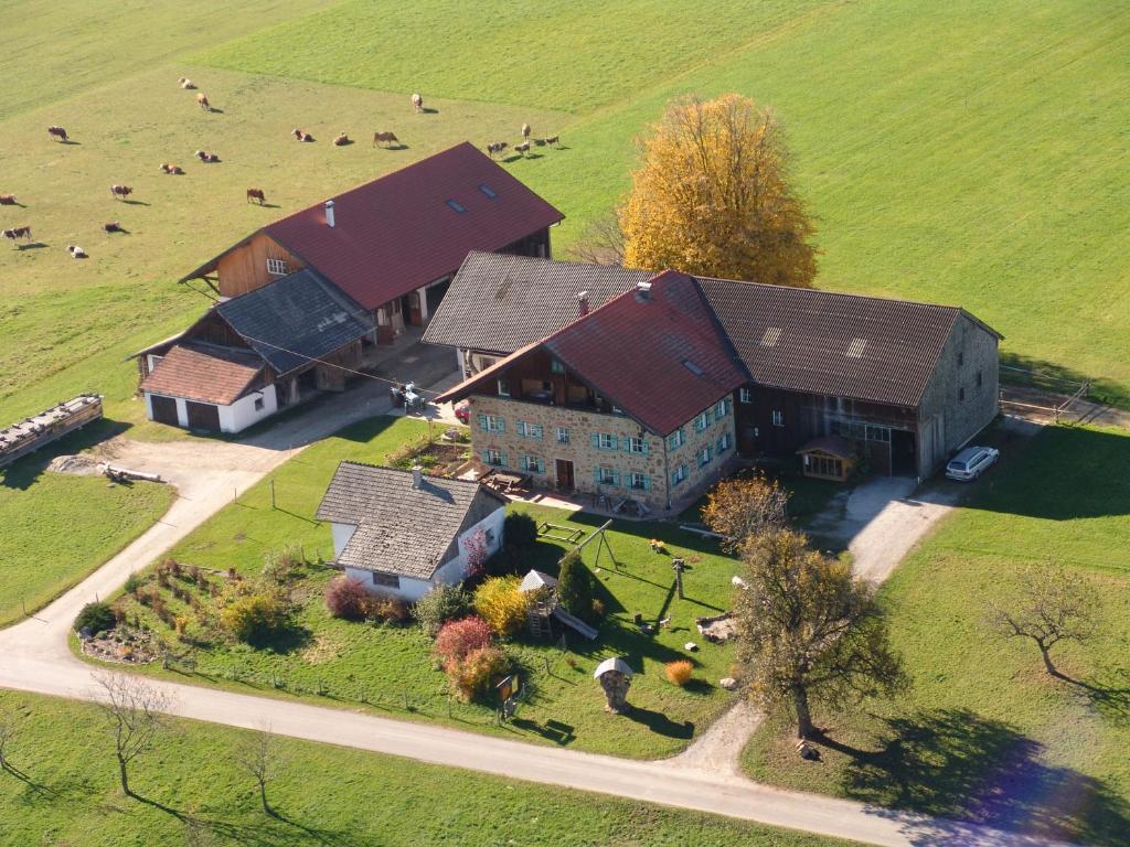 Baby- Und Kinderhof Aicherbauer Seeham Eksteriør bilde